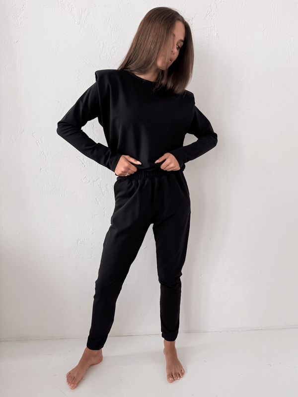 SELINA - BAWEŁNIANA BLUZA Z PODUSZKAMI NA RAMIONACH CZARNA